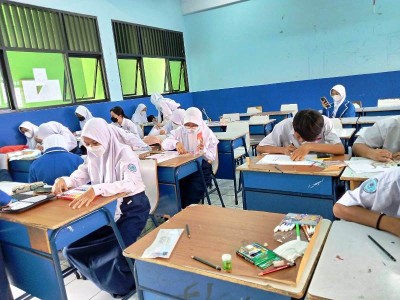 Classmeeting-Melukis