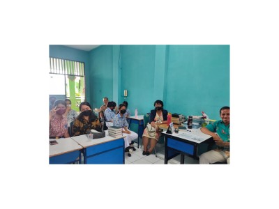 Rapat persiapan Natal bersama SMPN 280, SMPN 156, SMPN 118, SMPN 76 dan SMPN 28 di Ruang Rohkris SMP