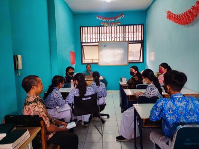 Rapat persiapan Natal bersama SMPN 280, SMPN 156, SMPN 118, SMPN 76 dan SMPN 28 di Ruang Rohkris SMP